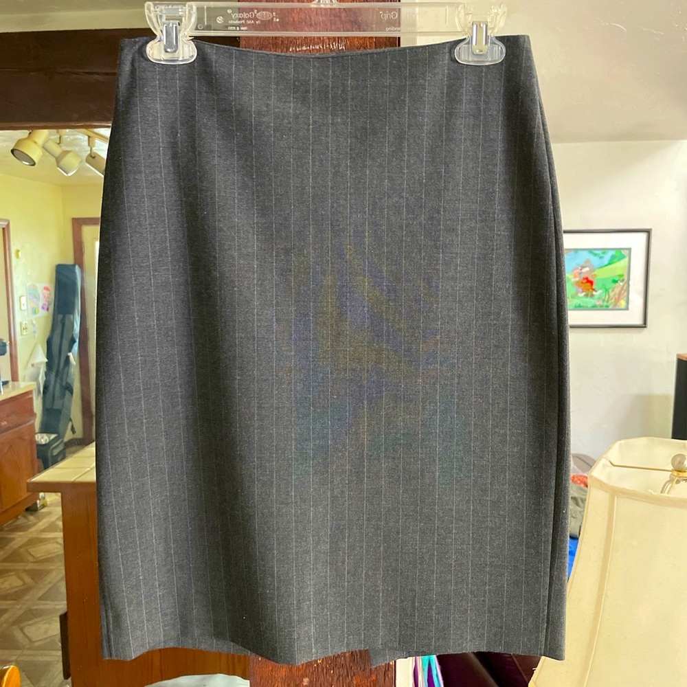 Bebe grey pinstripe skirt with split in back
